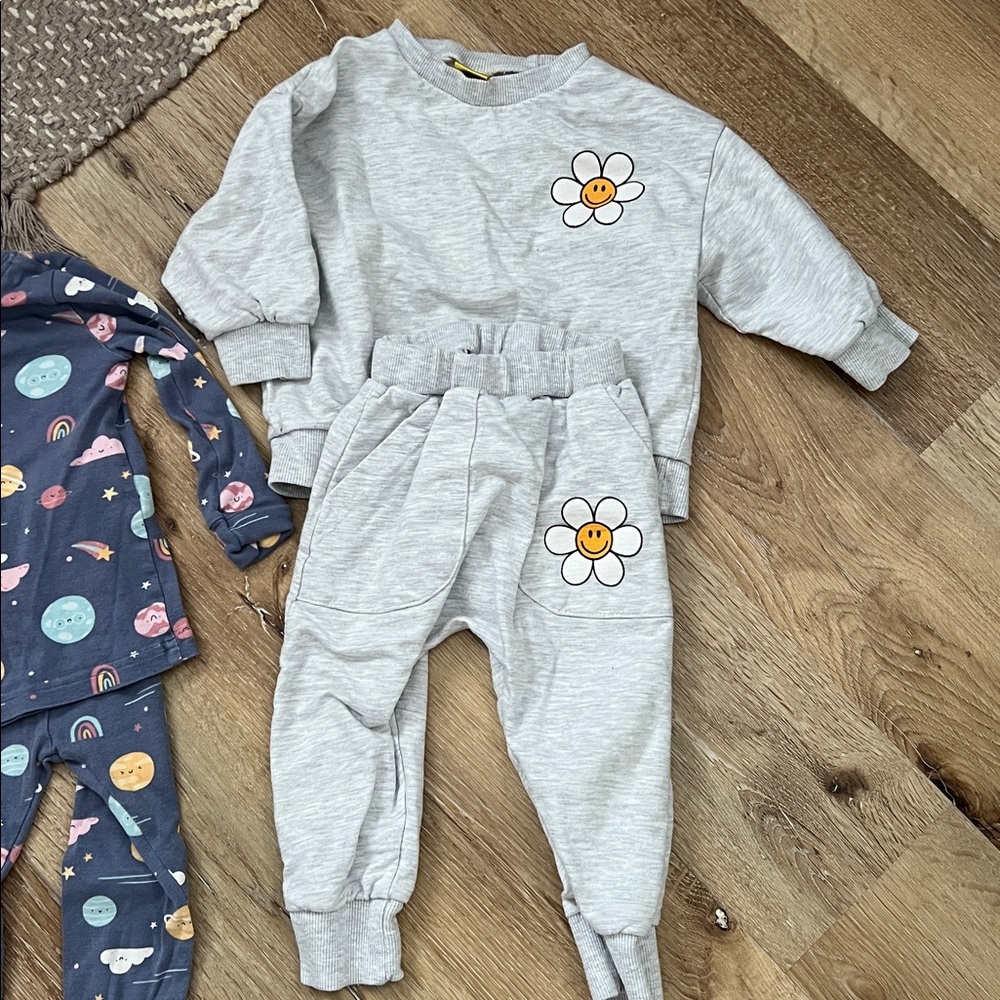 2T Toddler Girl Clothing Bundle - Picture 6 of 6